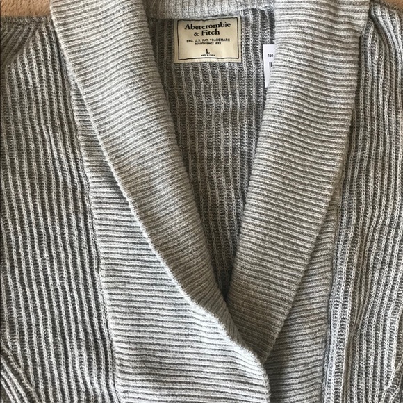 Brand New Abercrombie & Fitch Cardigan - Picture 3 of 4